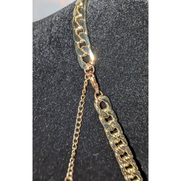 Queen Gold Tone Statement Necklace Crown Pendant Lobster Clasp - Picture 2 of 6